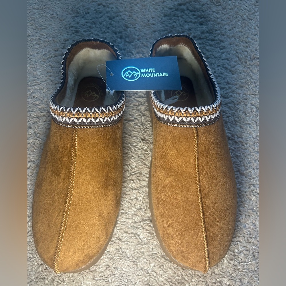 White Mountain Men's Tan Suede Slip-Ons